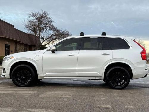 2017 Volvo XC90 Hybrid T8 R-Design