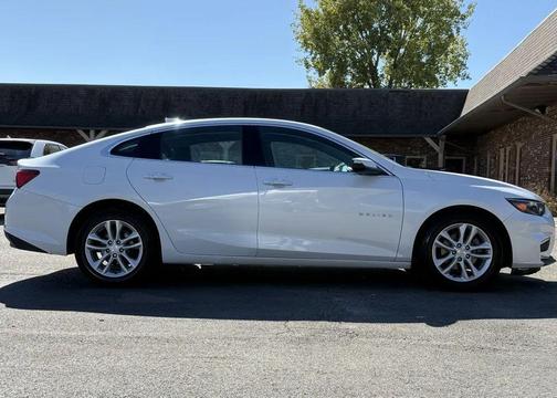 2017 Chevrolet Malibu 1LT