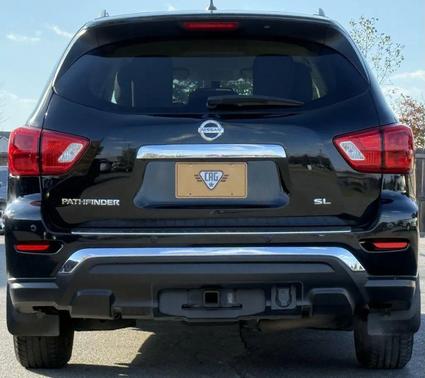 2017 Nissan Pathfinder SL