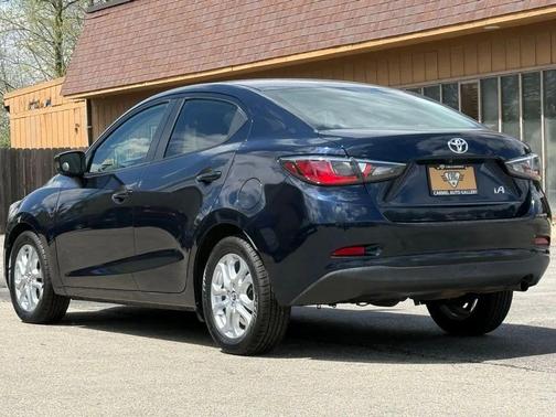 Abyss 2018 Toyota Yaris iA Base