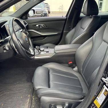 2019 BMW 330 i xDrive