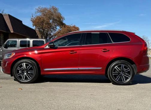 2017 Volvo XC60 T5 Dynamic