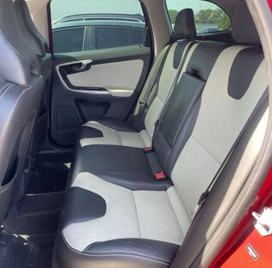 2017 Volvo XC60 T5 Dynamic