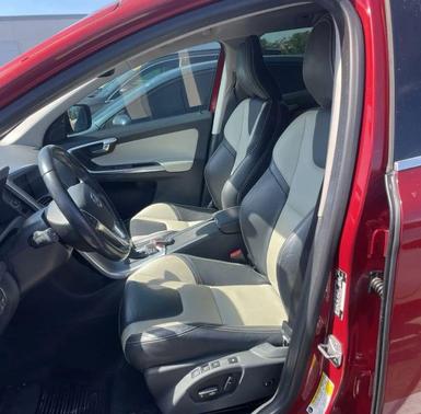 2017 Volvo XC60 T5 Dynamic
