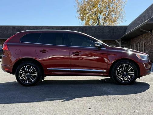 2017 Volvo XC60 T5 Dynamic