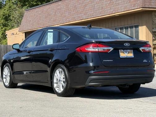 2020 Ford Fusion Hybrid SE