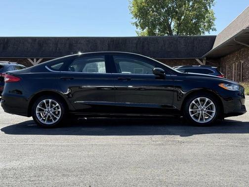 2020 Ford Fusion Hybrid SE