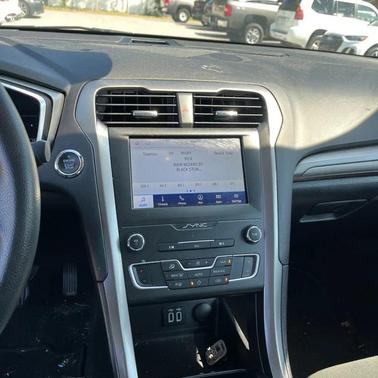 2020 Ford Fusion Hybrid SE