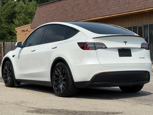 Pearl White Multi-Coat 2021 Tesla Model Y Performance Dual Motor All-Wheel Drive
