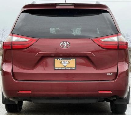 2018 Toyota Sienna XLE