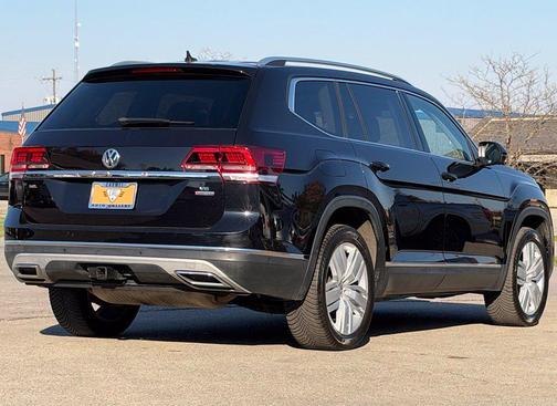 Deep Black 2018 Volkswagen Atlas 3.6L SEL Premium