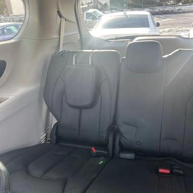 2018 Chrysler Pacifica Touring-L