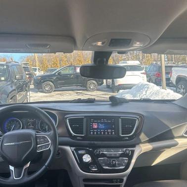 2018 Chrysler Pacifica Touring-L