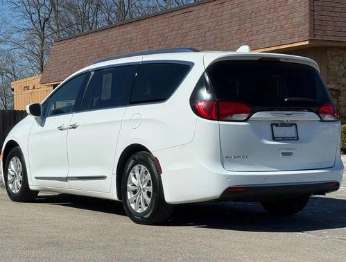 2018 Chrysler Pacifica Touring-L