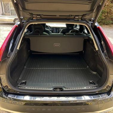 2020 Volvo V90 Cross Country T6