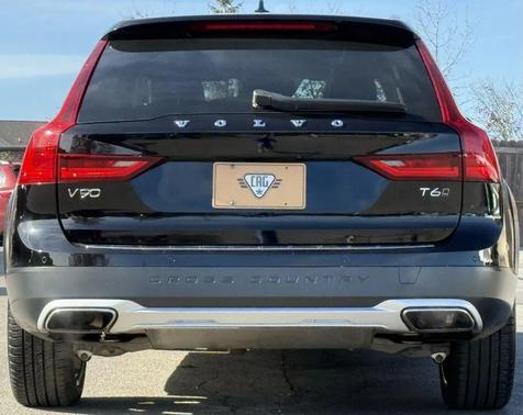 2020 Volvo V90 Cross Country T6
