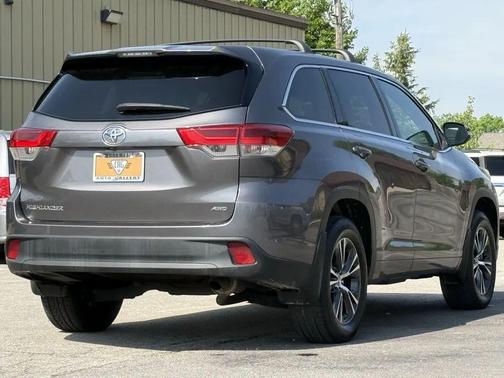 2018 Toyota Highlander LE