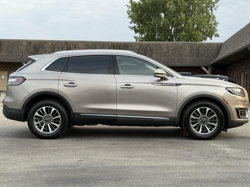 2020 Lincoln Nautilus Reserve