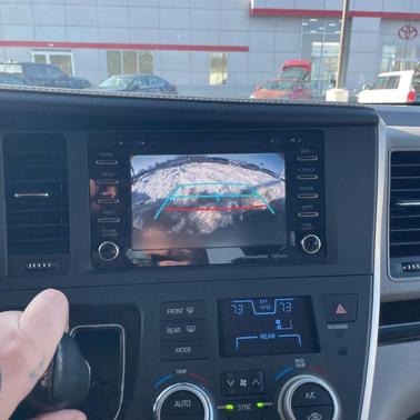 2020 Toyota Sienna XLE