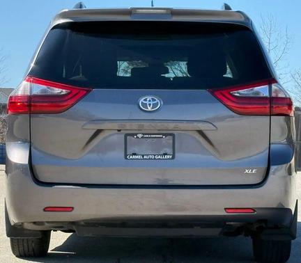 2020 Toyota Sienna XLE