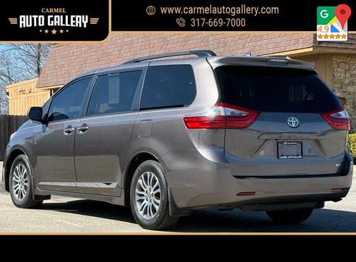 2020 Toyota Sienna XLE
