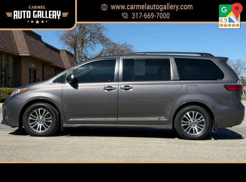 2020 Toyota Sienna XLE