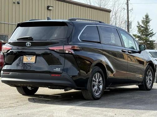 2021 Toyota Sienna XLE 7 Passenger