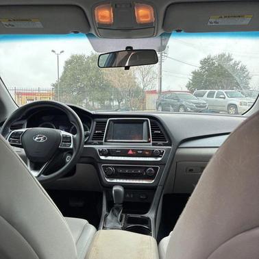 2018 Hyundai SONATA SE