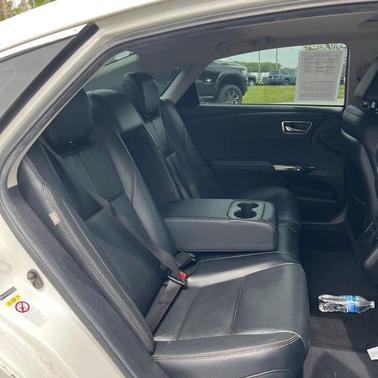 Blizzard Pearl 2016 Toyota Avalon XLE Plus