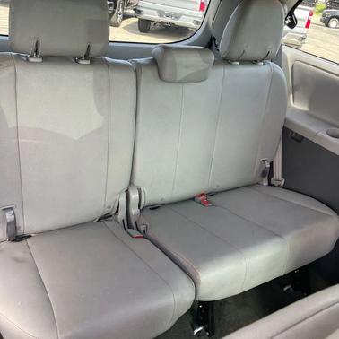 Blizzard Pearl 2017 Toyota Sienna XLE