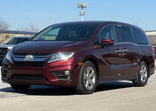 Deep Scarlet Pearl 2018 Honda Odyssey EX-L