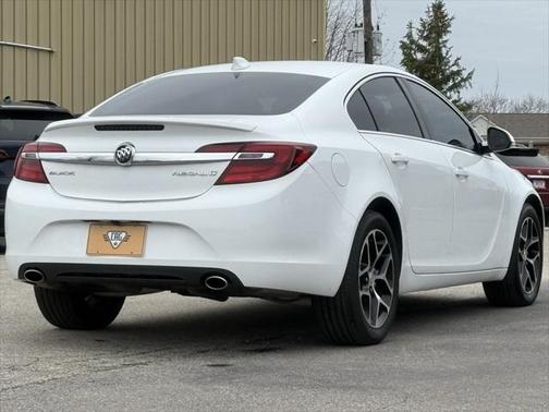 2017 Buick Regal Turbo Sport Touring