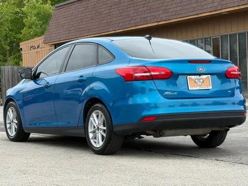 Blue Candy Metallic Tinted Clearcoat 2017 Ford Focus SE