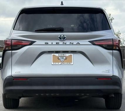2021 Toyota Sienna LE