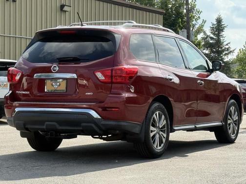 2017 Nissan Pathfinder S