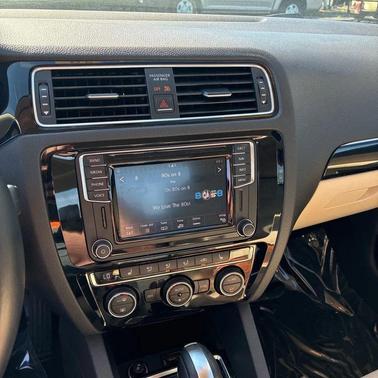 2017 Volkswagen Jetta 1.8T SEL