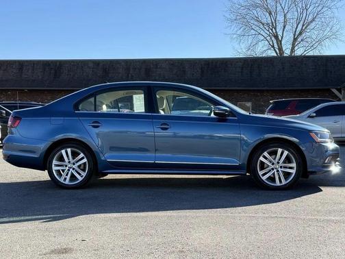 2017 Volkswagen Jetta 1.8T SEL