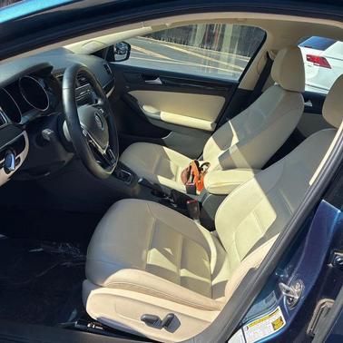 2017 Volkswagen Jetta 1.8T SEL