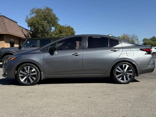 2021 Nissan Versa 1.6 S