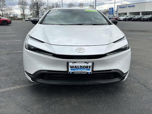 White 2025 Toyota Prius Limited