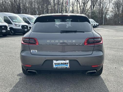 2018 Porsche Macan 