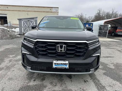 2023 Honda Pilot EX-L 8-Passenger