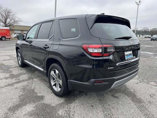 2023 Honda Pilot EX-L 8-Passenger