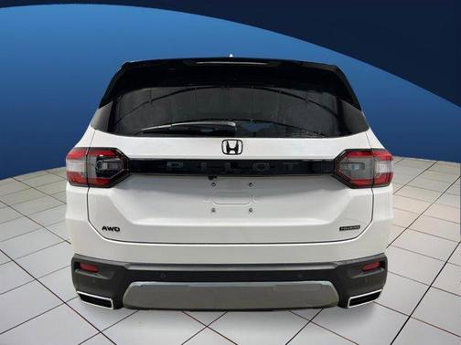 Platinum White Pearl 2026 Honda Pilot Sport