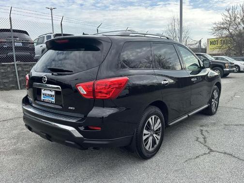 2017 Nissan Pathfinder S