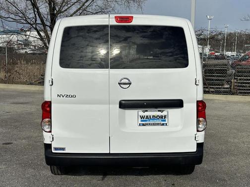 2021 Nissan NV200 S