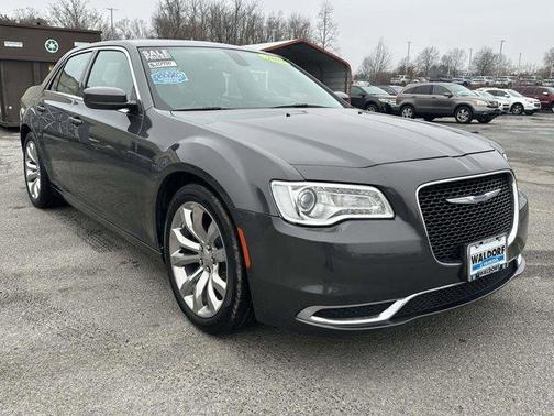 2019 Chrysler 300 Touring L