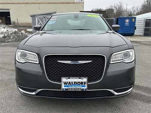 2019 Chrysler 300 Touring L