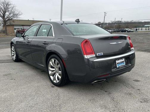 2019 Chrysler 300 Touring L