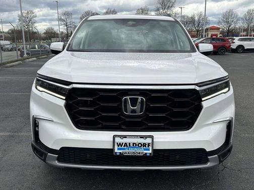 Platinum White Pearl 2023 Honda Pilot Touring